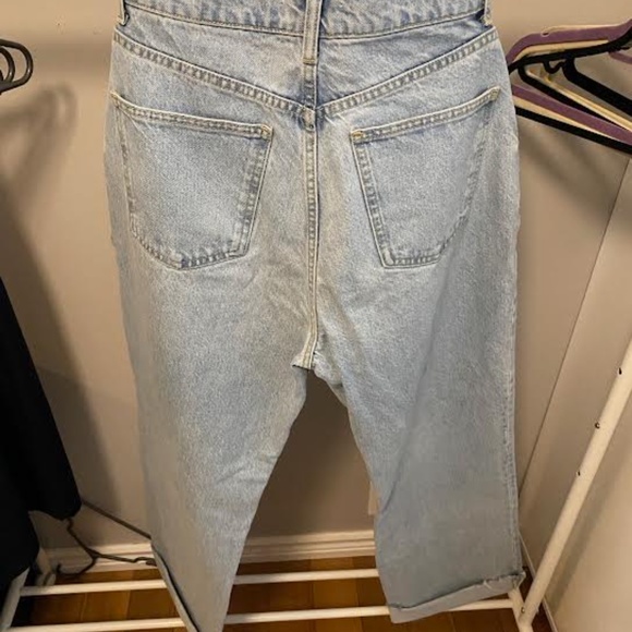 Zara Light Wash Long Jeans - Picture 2 of 3